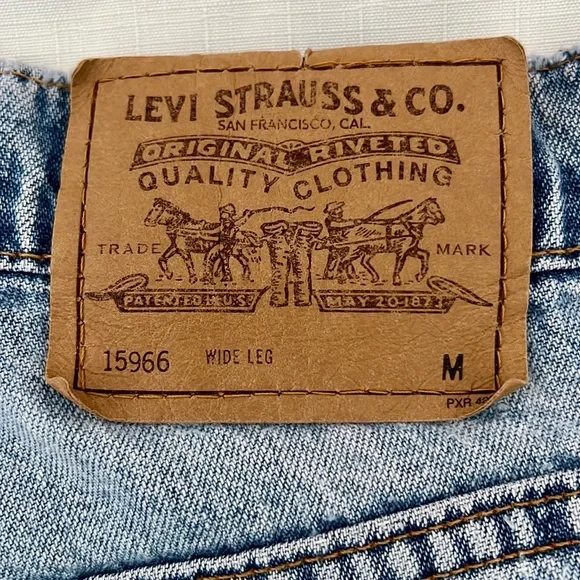 Leviโs~True Vintage~High Rise Wide Leg / Rare White Tab 965 - Picture 9 of 11